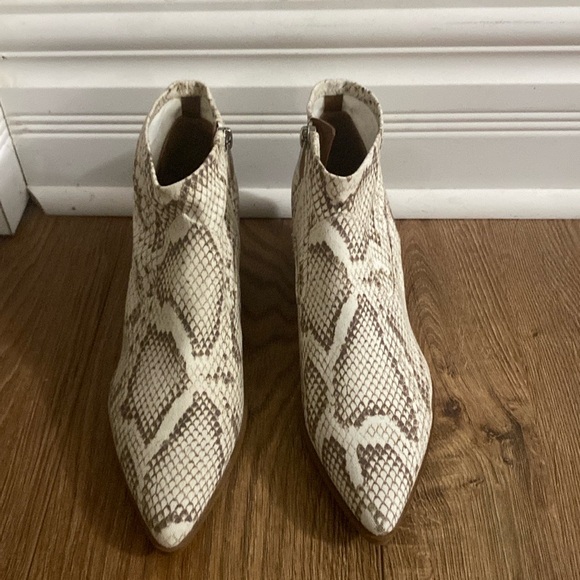 Franco sarto boots in sizes 7.5 in Beige - Picture 1 of 5